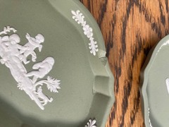 LARGE COLLECTION OF WEDGWOOD JASPER JASPERWARE MINIATURE PLATES TRINKET DISHES
