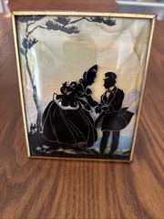 Vintage Convex Bubble Glass Reverse Painted Silhouette Couple Courting 4×6
