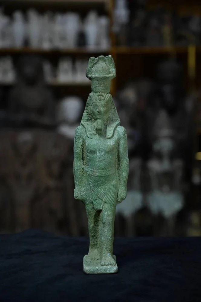 Authentic Bronze statue Ancient Egyptian Antiquities king Ramses Egypt 1213 BC