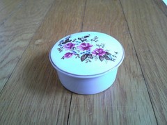 Small Porcelain Jewelry Trinket Box Roses Flowers Round Leart Brazil Collectible