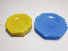 AKRO AGATE 8 PC plate lot OCTAGON GLASS Vintage Slag Glass Plates Blue & Yellow