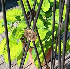 ARROW DISPLAY STAND vtg maitland smith wrought iron plant gold hollywood regency