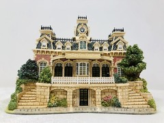 Lilliput Lane Disney Collection WDW Railroad Station – Ray Day Signed NIB RARE