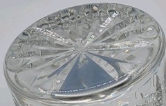 WEDGEWOOD LEAD CRYSTAL & JASPERWARE CAMEO CHARLES DICKENS PAPERWEIGHT