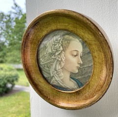 Vintage Italian Florentine Wall Plaque Round Gilt Gold