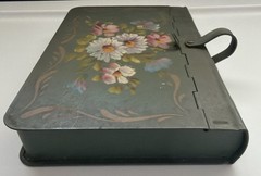 Vintage E.T. Nash Tole Ware Butler Flowers Floral Metal Trinket Box Hinged Lid