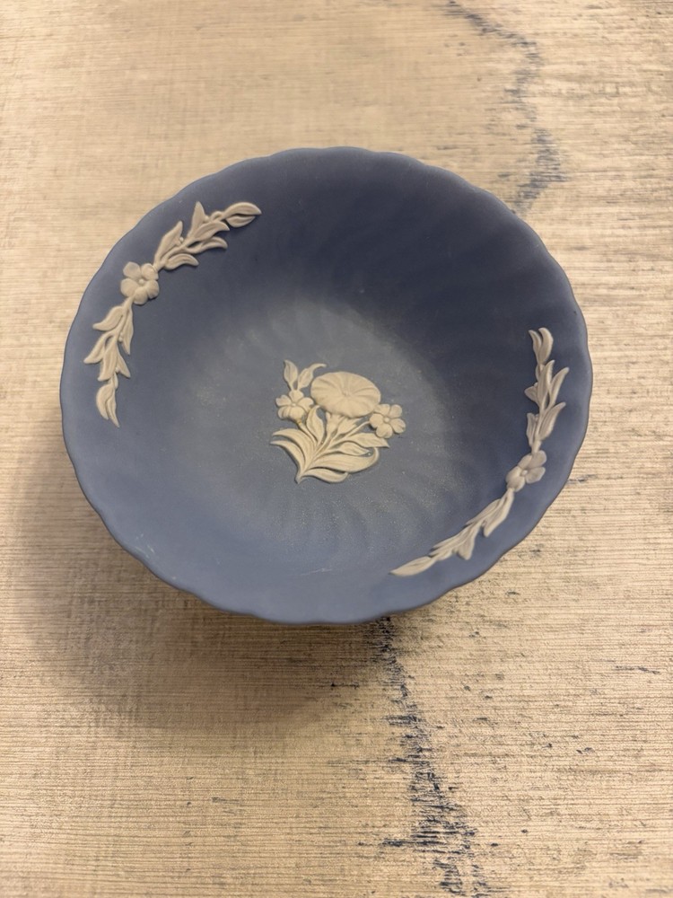 Floral Wedgwood Jasperware Bowl