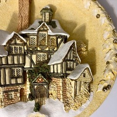 David Winter The Scrooge Family Home Plaque Handmade Great Britain Christmas