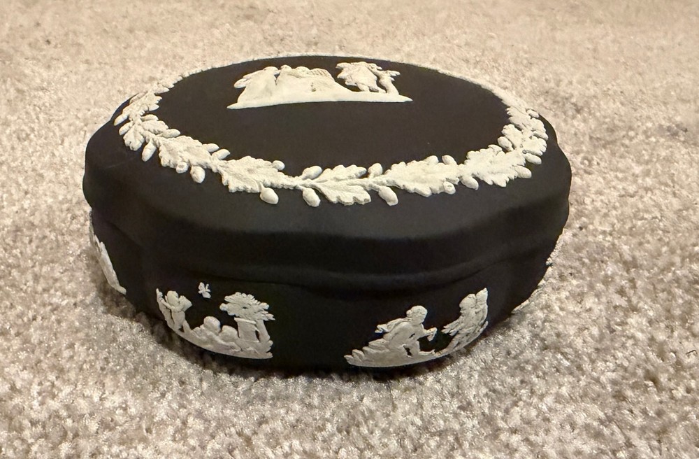 Wedgwood Jasperware Black Round Scalloped Trinket Jewelry Box