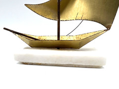 Vintage DeMott MCM Brass Sailboat on White Stone 14″ Tall Nautical Maritime