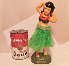 1980s HULA GIRL NODDER vtg dashboard bobblehead hawaiian spring dancer lei skirt