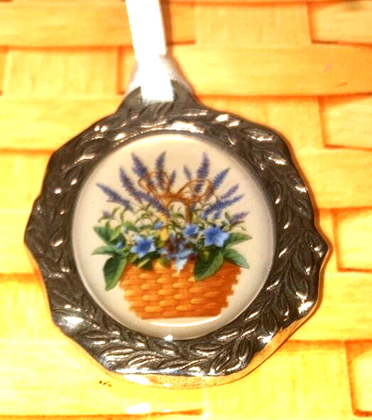 Longaberger Danforth Pewter Tie-On from The Homestead-Basket w/Flowers-NEW!!!