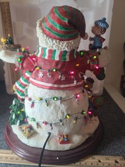 Danbury Mint Lighted The Peanuts Christmas Snowman Charlie Brown Snoopy