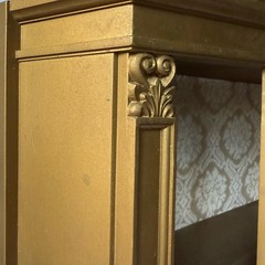 Vintage Syroco Hollywood Regency Ornate Gold Curio Wall Display Shelf