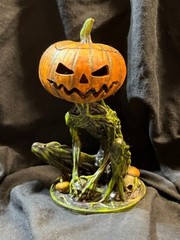 Neil Eyre Designs Halloween horror pumpkin head face Swamp Skull Lantern Box Pot
