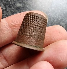 Post Medieval / Georgian Thimble Antique Metal Detecting Find 19x17mm (102)