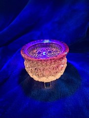 Vtg LE Smith Amberina Cadmium Glow 3″ Footed Daisy & Button Cauldron Dish Bowl