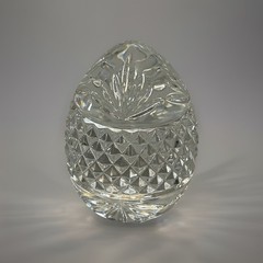 Vintage 1993 AVON Majestic 24% Lead Crystal Egg with Pewter Base