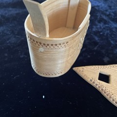 Vintage Norwegian Tine Box Wood Folk Art Scandinavian small 9×6 Signed UN 1987