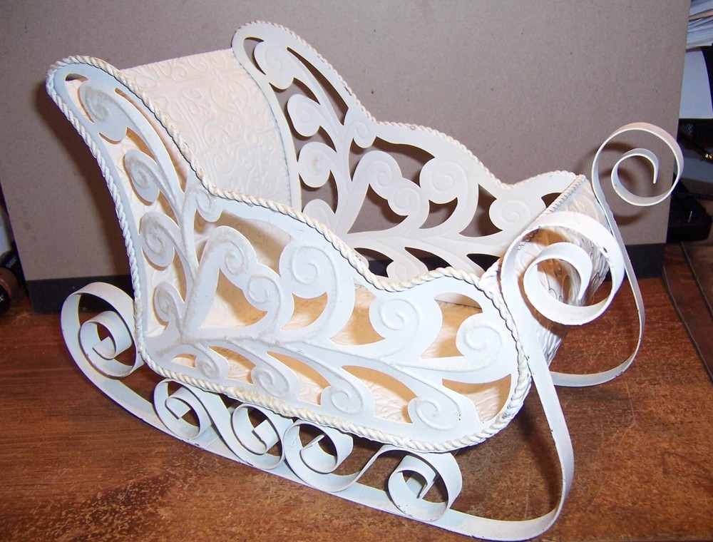 VINTAGE UNBRANDED GLITTERED METAL WHITE SCROLLED SLEIGH