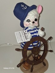 ANNALEE NEW Sailor Mouse 8″ Plush w/ Ship Wheel helm. White/Blue 2005 adorable.