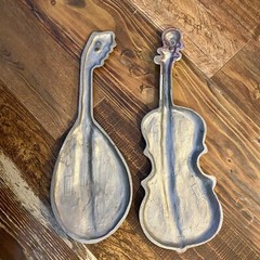 Vintage 60s Royal Cast Metal Green Bass Guitar and Mandolin Wall Hangings Art