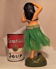 1980s HULA GIRL NODDER vtg dashboard bobblehead hawaiian spring dancer lei skirt