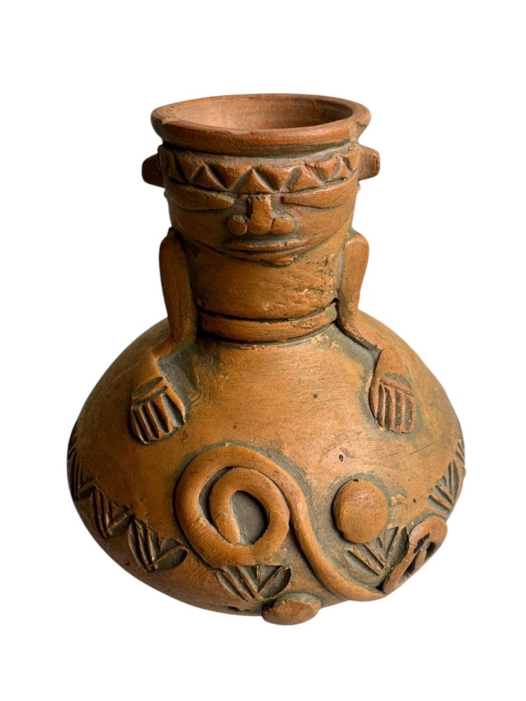 Unusual Altarpiece Pre-Columbian Quimbaya Culture Unique piece – Vintage Vase