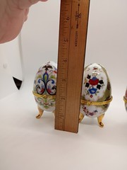 Vtg. Unbranded Handcraft Egg-Shaped Porcelain Footed Floral Trinket Box Lot Of 3