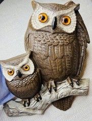 Vintage 1977 Mom + Baby Owl Wall Hanging Burwood Products Co Hard Plastic MCM