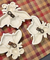 Set Of 3 Burwood Products Honey Bee Wall Hanging Molded Plastic Ivory 1970