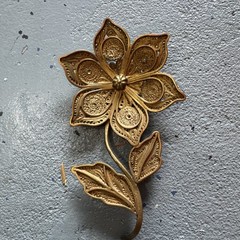 Pair of Vintage Flower Wall Decor Hanging Metal Brass Gold Tone