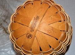Longaberger Foyer Basket in Light Brown /Protector–signed+2006