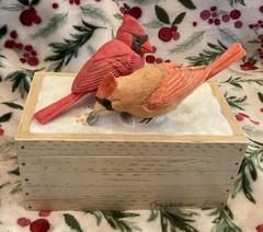 HALLMARK MARJOLEIN BASTIN NATURE’S SKETCHBOOK CARDINALS BIRDS TRINKET BOX 1990S