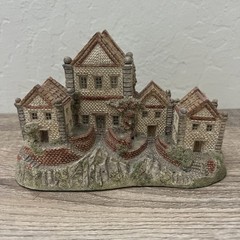 David Winter “Alms House” Vintage Miniature Cottage 1983 Hines Great Britain