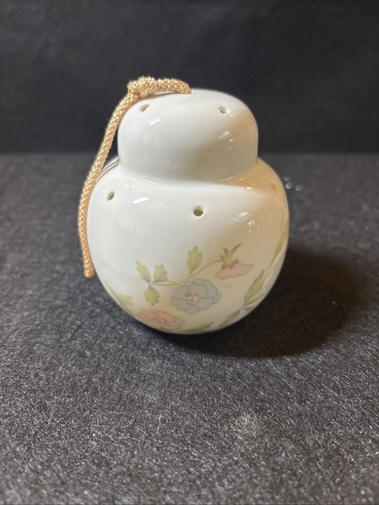 Vintage Ceramic Ginger Jar Pink Floral Design Pomander with Mom Sentiment