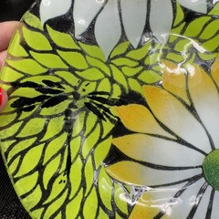 Sydenstricker Hand Made Round Dish Plate Multicolored Floral Pattern Signed 8.5”