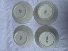 Midwinter Oakley 4 x cereal dessert bowls (two with small chips)