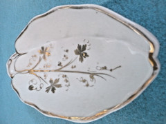 Unbranded vintage 7″ long gold leaf design trinket bowl porcelain