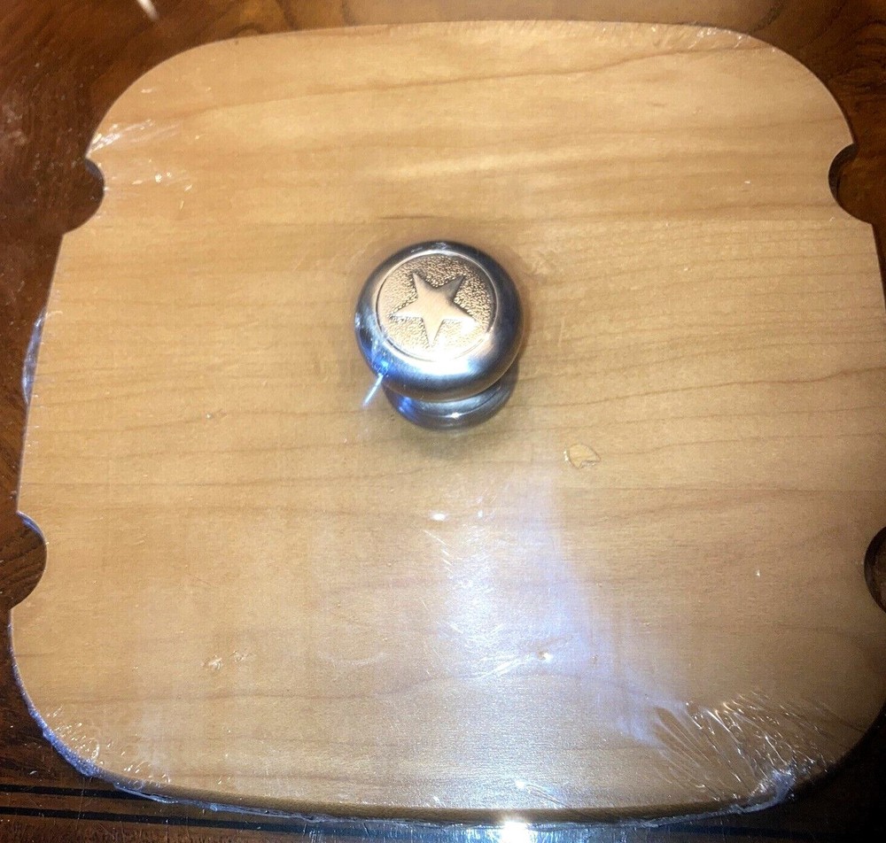 Longaberger WoodCrafts Lid-Proudly American Medium Berry w/Star Knob-NEW!!!