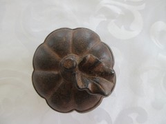 Rustic Cast Iron Pumpkin Removable lid 4.5” Very Heavy, EXCELLENT