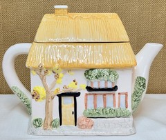 Antiques Shop Cottage Teapot Grandmillennial Cottagecore Vintage English Village