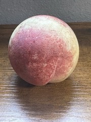 VINTAGE ALABASTER STONE FRUIT PEACH Nice Colors Veins Heavy Early