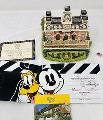 Lilliput Lane Disney Collection WDW Railroad Station – Ray Day Signed NIB RARE