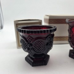 Vtg Avon Cape Cod Collection 1876 Ruby Red Glass Sugar Bowl, Creamer & Gruet Lot