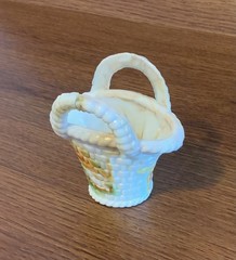 Vintage 1950’s Akro Agate Style Decorative Slag Glass Flower Basket – 4″ x 3.75″