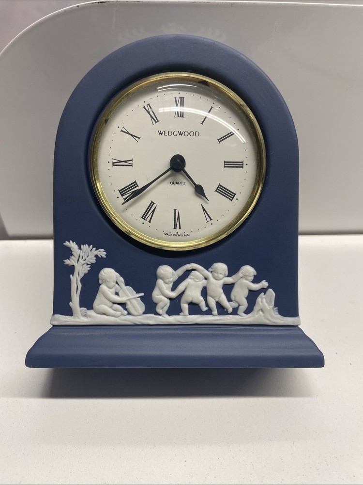 Vtg Wedgwood Jasperware Clock Neoclassical Mantle Desk Dome Blue White As Is