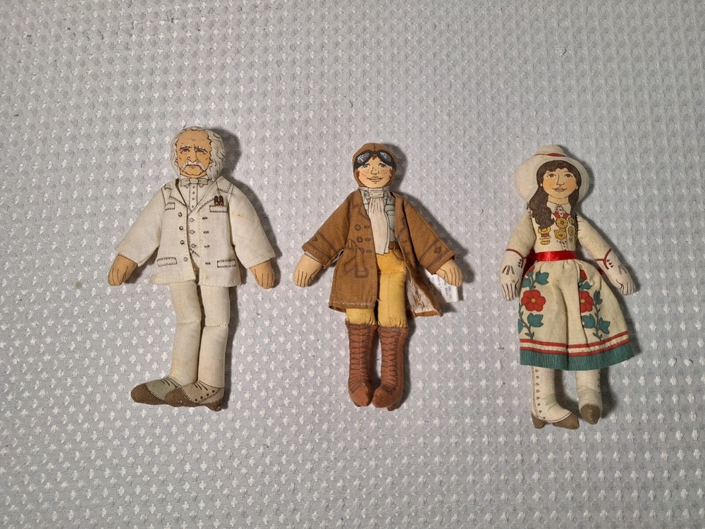 Vintage 1979 Hallmark Historic Figures Mark Twain Amelia Earhart Annie Oakley