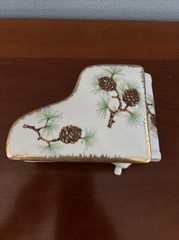 Vintage Pine Cone Design Trinket Jewelry Dish NW-PC-9 White and Gold