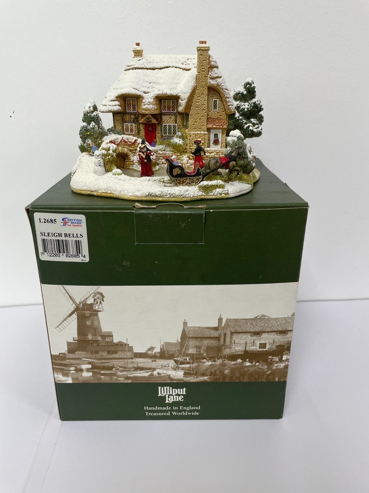 Lilliput Lane Sleigh Bells – Christmas Special Edition 2004. Code Number L2685